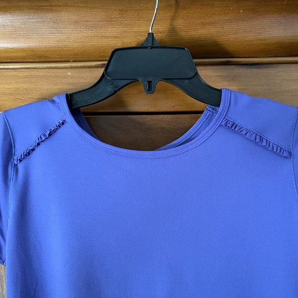 Two Exercise Tops - Picture 12 of 14